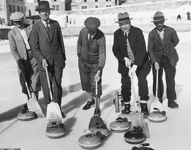 高标准网球场施工